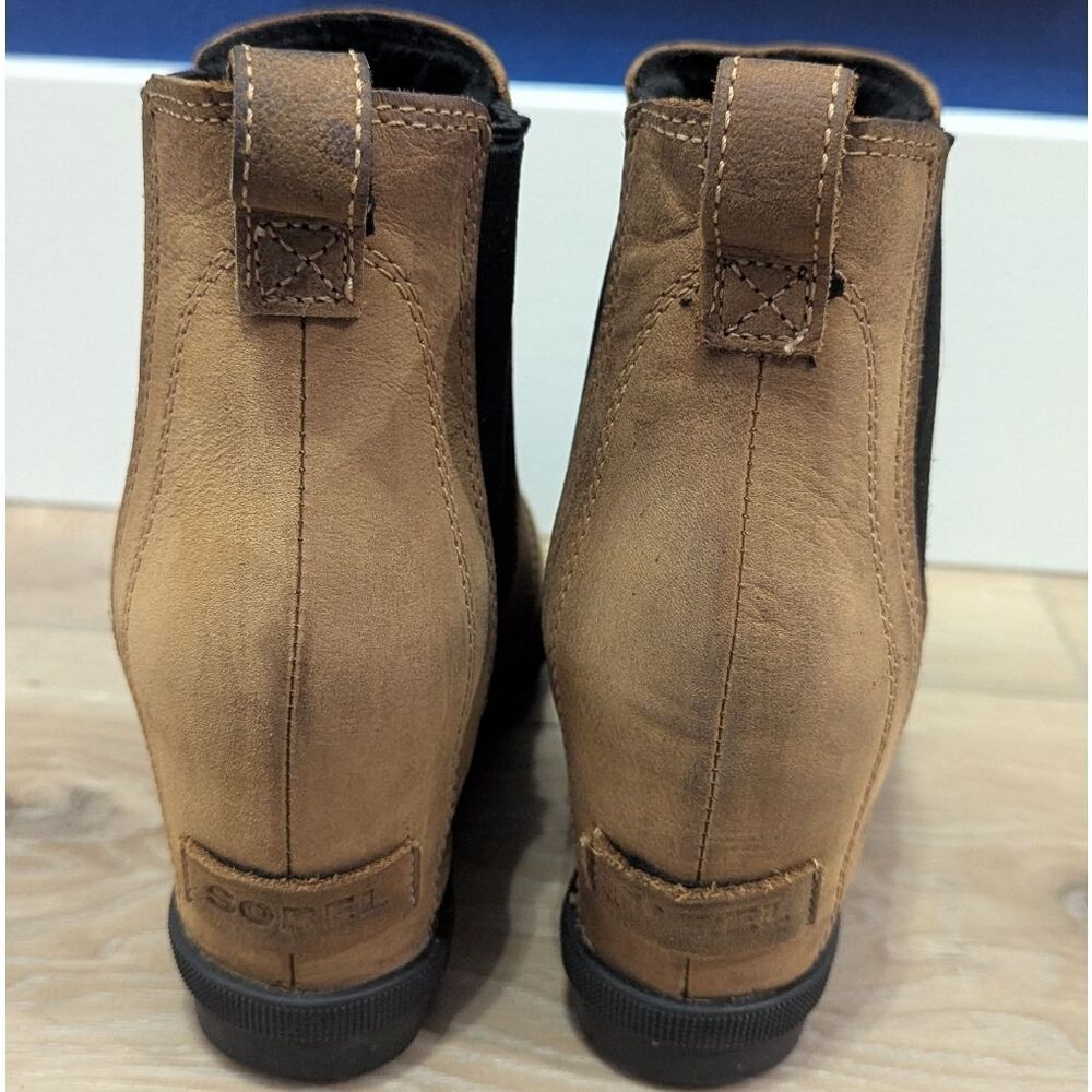 Sorel Joan of Arctic Wedge II Chelsea Boots in Nubuck! - Picture 10 of 13